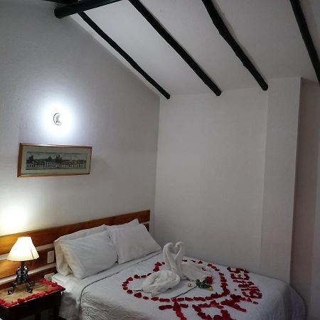 Hospederia La Roca Plaza Principal Bed & Breakfast Boyaca Exterior photo