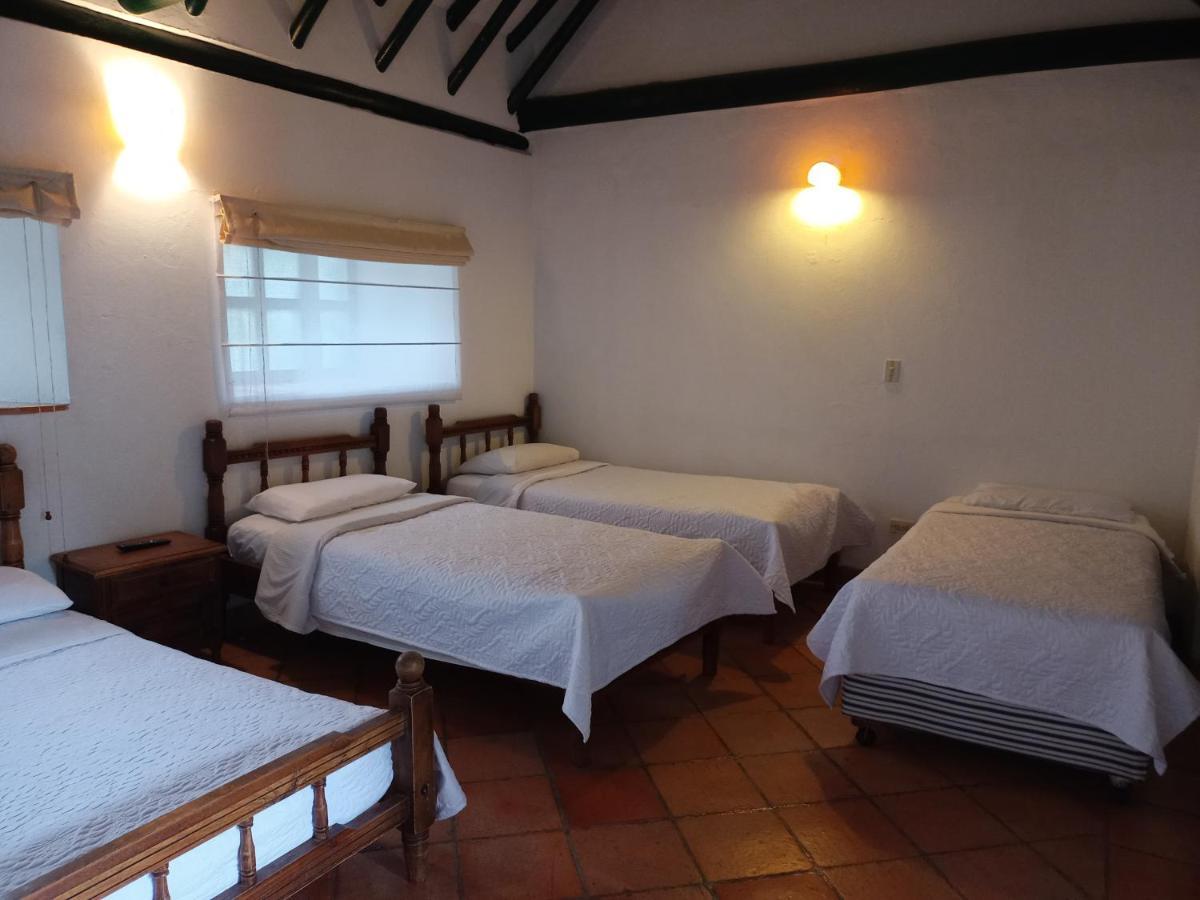 Hospederia La Roca Plaza Principal Bed & Breakfast Boyaca Exterior photo